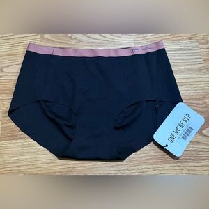ZYIA Black and Pink Active underwear size small